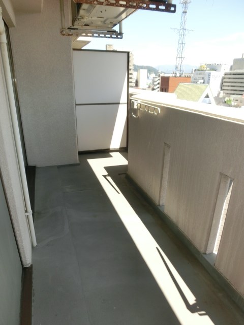 ロイヤルアネックス喜与町 ベランダ