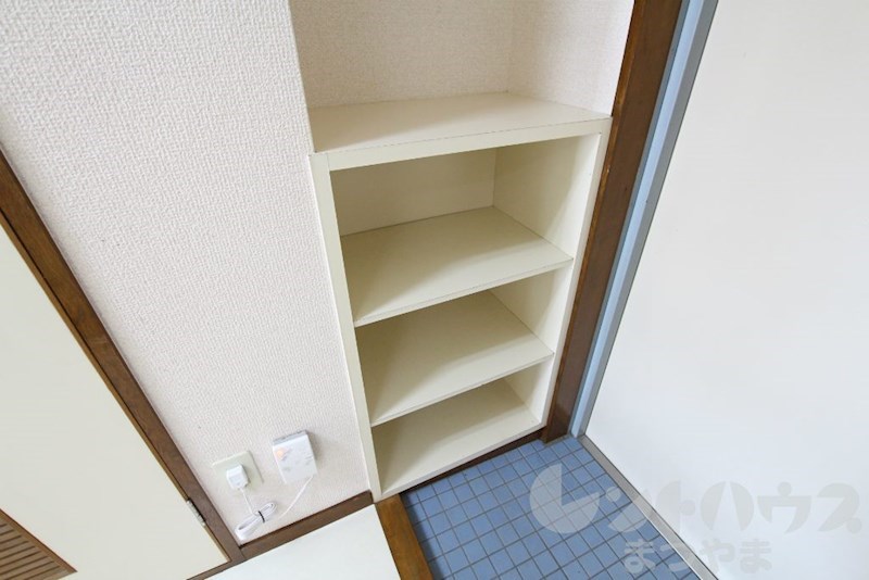 エトワール古町 シューズボックス