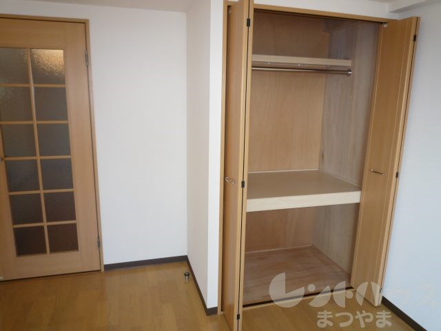 ルラシオン松山高砂 収納