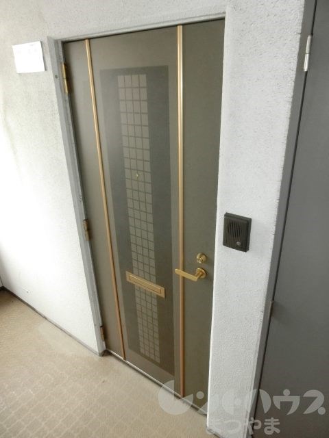 ウィステリアハイツ 玄関