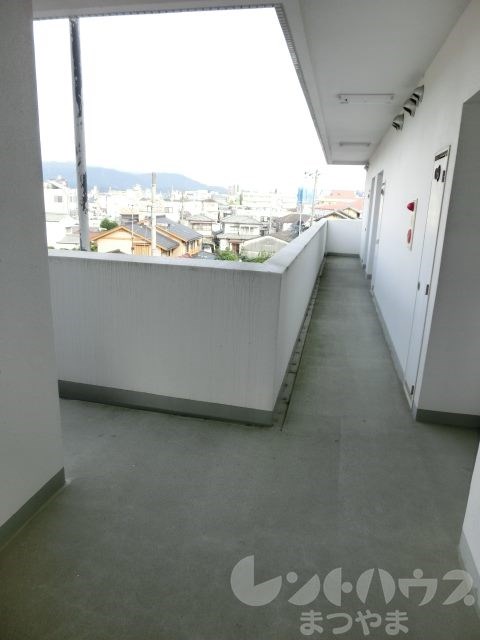 メゾンドムーアⅡ 共用廊下