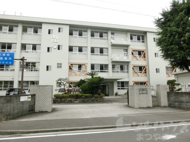 KマンションNo.3 松山市立拓南中学校