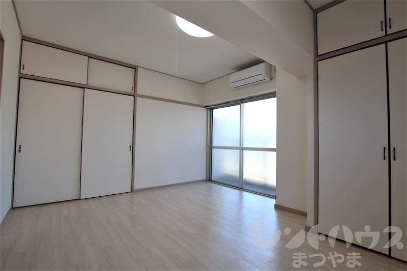 丸の内ハイツ 洋室
