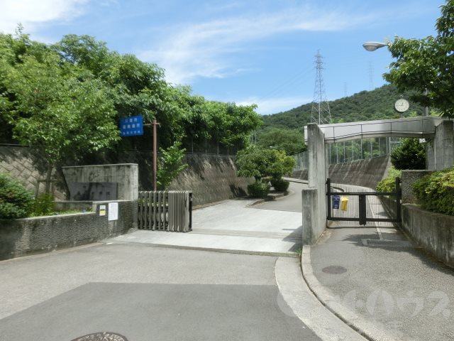 スクウェアガーデン東野 松山市立桑原中学校