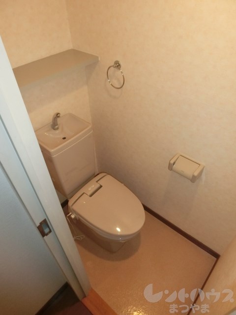 シャルマンコーポ湊町 その他内観画像1