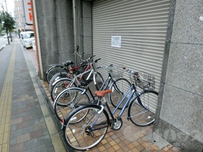 シャルマンコーポ湊町 駐輪場
