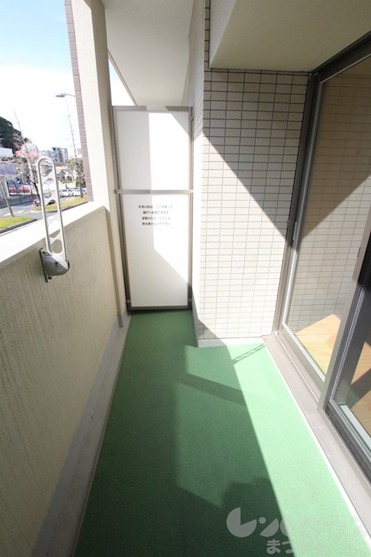 シャンティ平和通 バルコニー