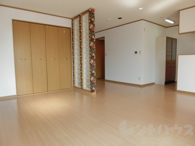 パルフェ喜与町 リビング　