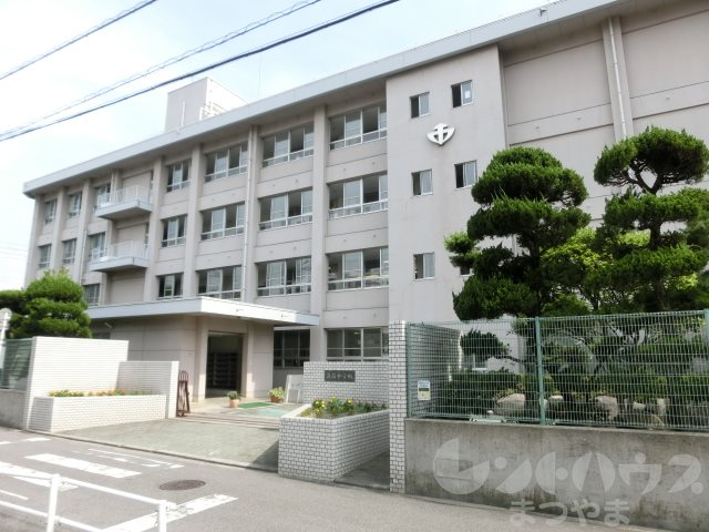 ダイアパレス道後公園Ⅱ 松山市立道後中学校