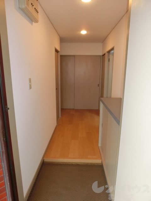 メモリー竹原 玄関