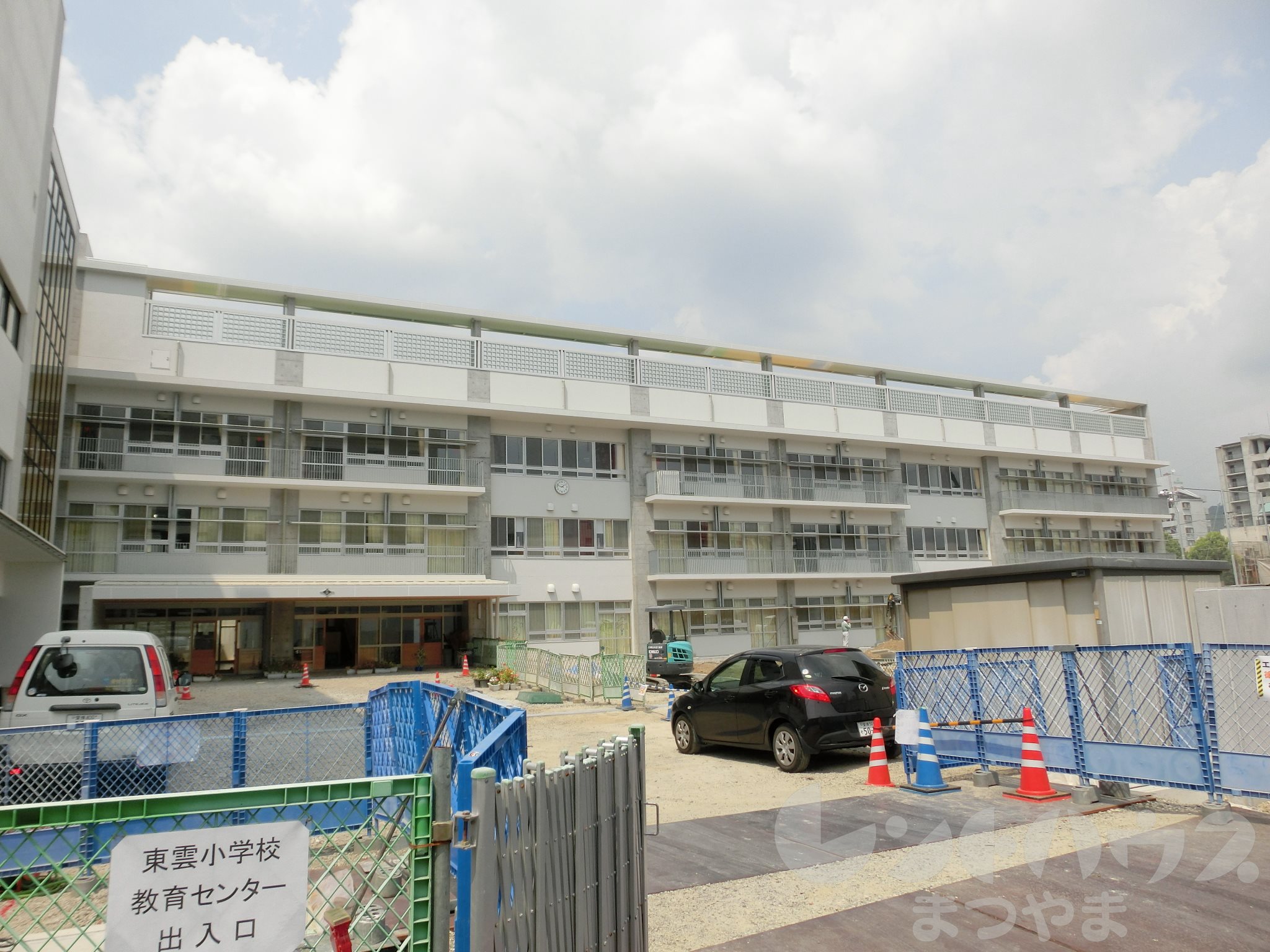 喜与町ジョア 松山市立東雲小学校