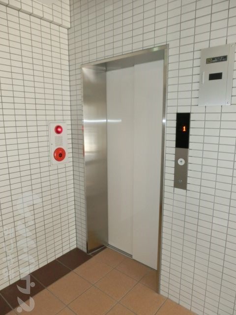 シャンティ平和通 エレベーター