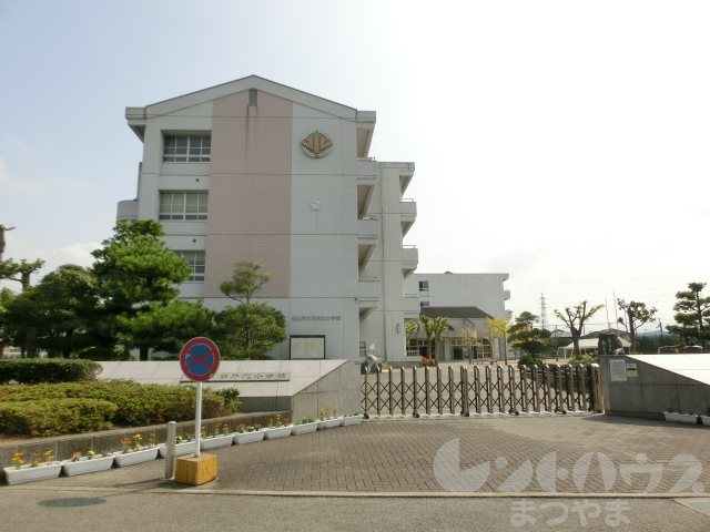 プレステージAC 松山市立石井北小学校