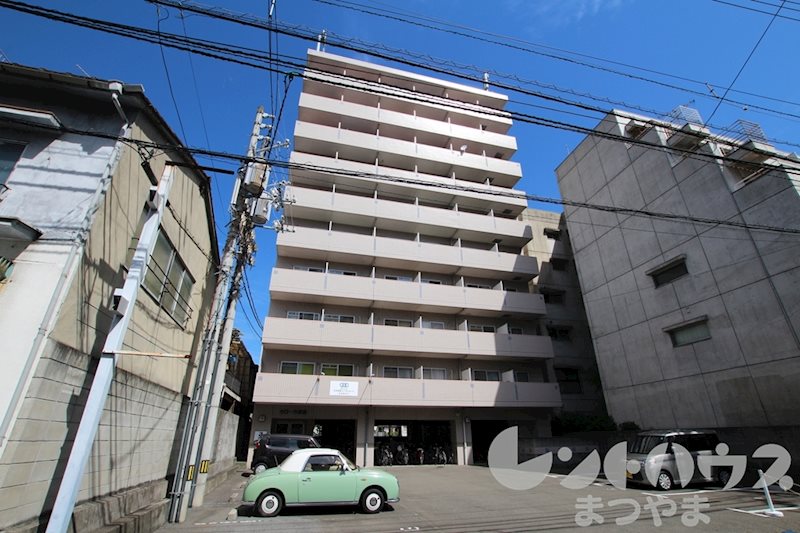 カローラ東雲 外観