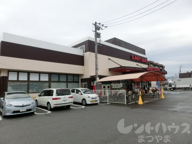 ジョイフル第1小坂 SUNNY MART(ｻﾆｰﾏｰﾄ) 束本店