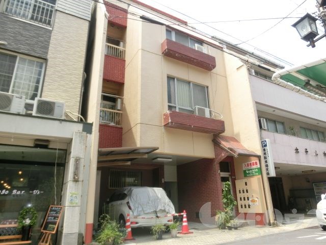射場ビル 外観