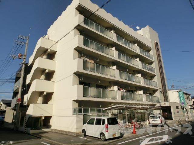 B.BU館 外観