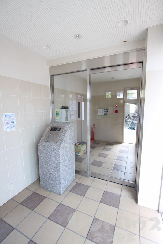 ロイヤルビラ南小坂 オートロック