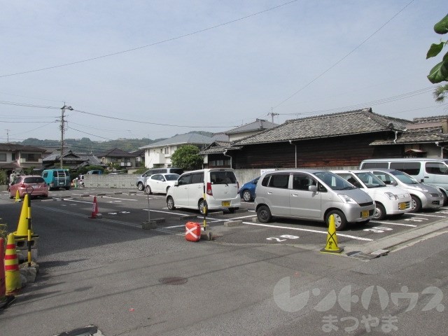 道後一万モータープール 外観