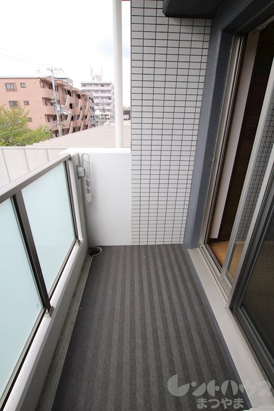 Purpose Built Flat 持田南 ベランダ