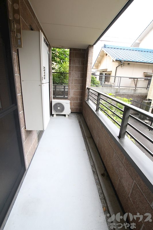 サンヴァリエ岩崎町 ベランダ