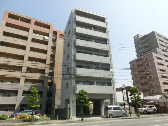 外 観
