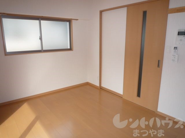 エルミオーレ清水町 洋室