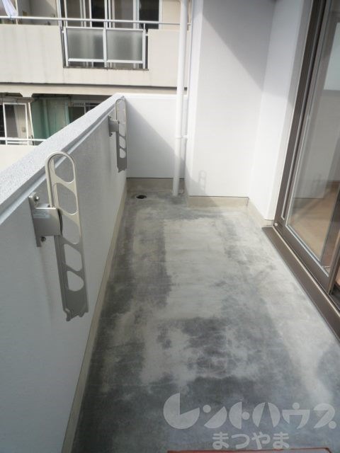 エルミオーレ清水町 バルコニー