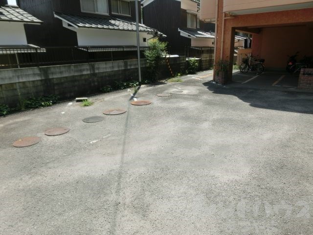 恵ハイツ 駐車場