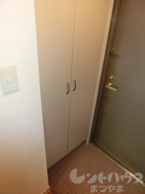 コサージュ衣山 その他