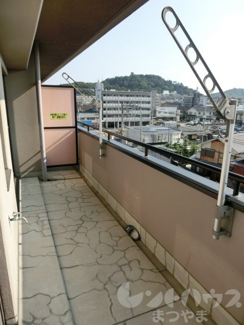 コサージュ衣山 ベランダ