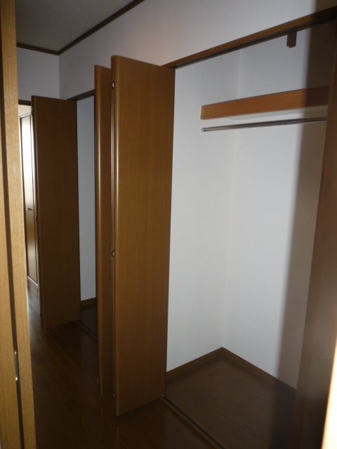 川又二番町ビル 収納