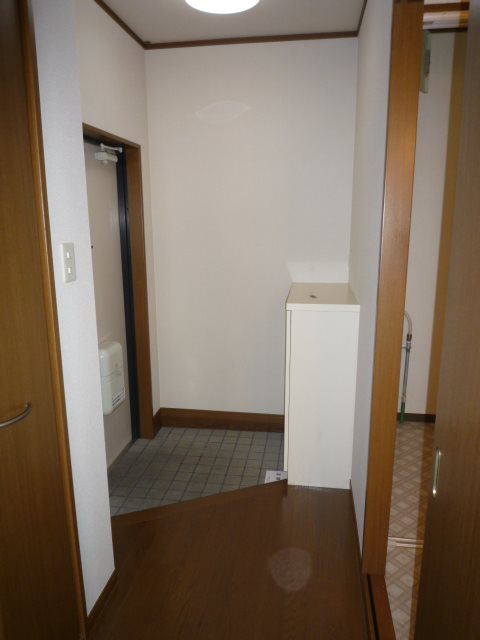 川又二番町ビル 玄関