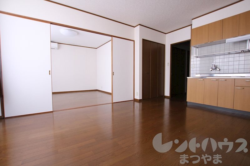 川又二番町ビル リビング