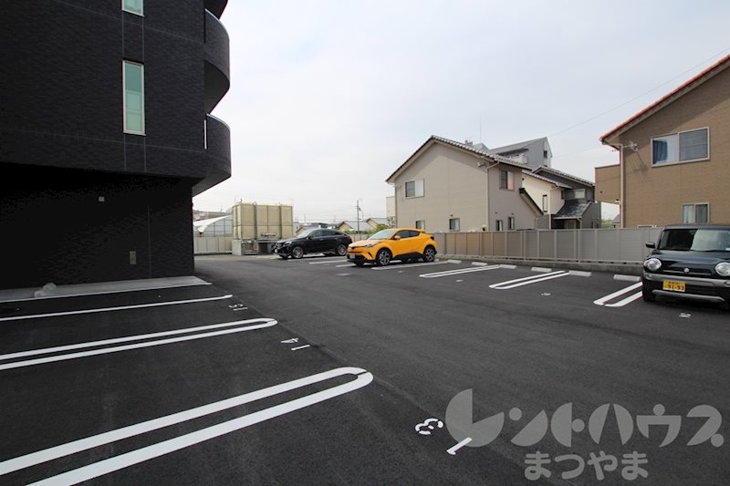 ブライムタワー古川 駐車場