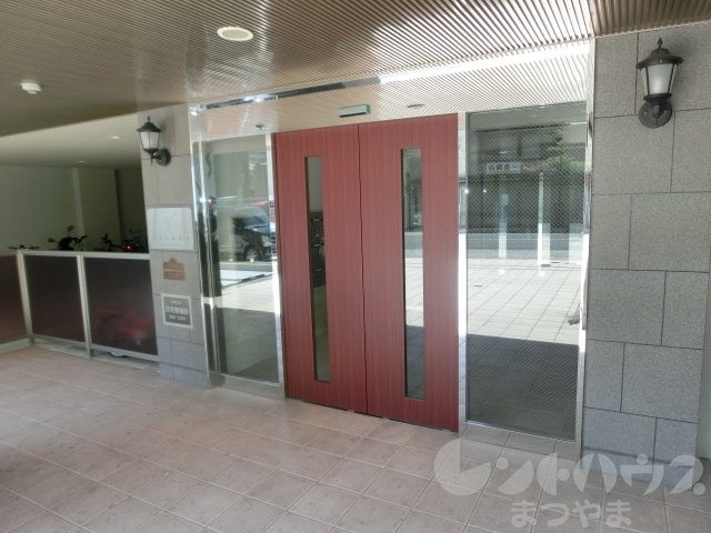 ヴァレーレ喜与町 エントランス
