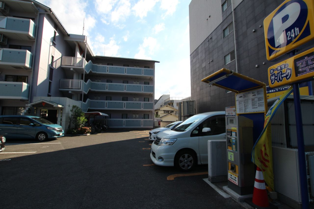一人暮らし学生様の親御様駐車場問題。
